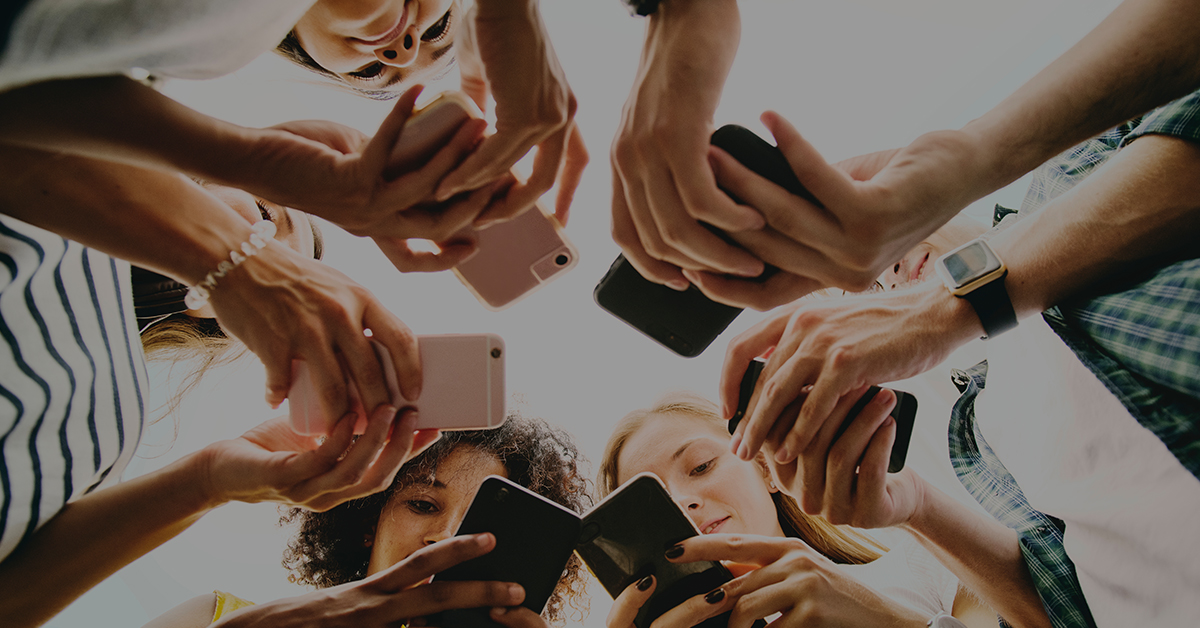 Size Up Your Holiday Campaigns: A Seasonal Guide To Social Media Image Sizes
