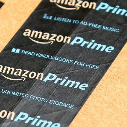 Holiday Season Showdown: Amazon vs Small Business
